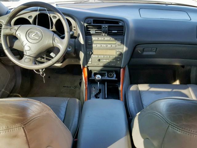 JT8BD68S3Y0115093 - 2000 LEXUS GS 300 SILVER photo 9