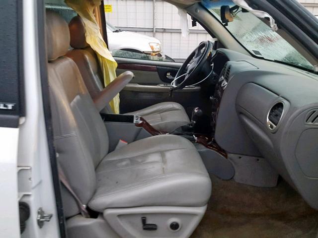 1GKDT13S952194930 - 2005 GMC ENVOY WHITE photo 5