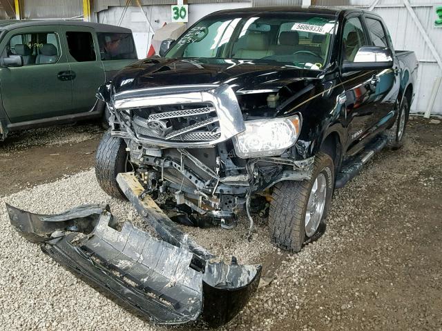 5TFDV58188X052654 - 2008 TOYOTA TUNDRA CRE BLACK photo 2