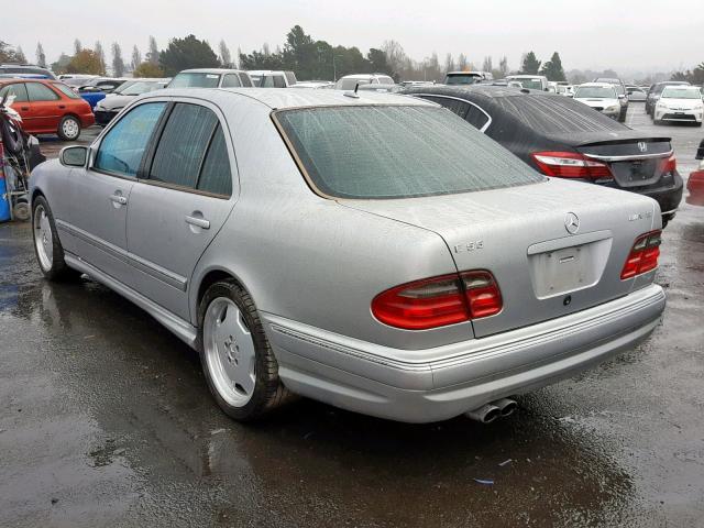 WDBJF74J5YB156290 - 2000 MERCEDES-BENZ E 55 AMG SILVER photo 3