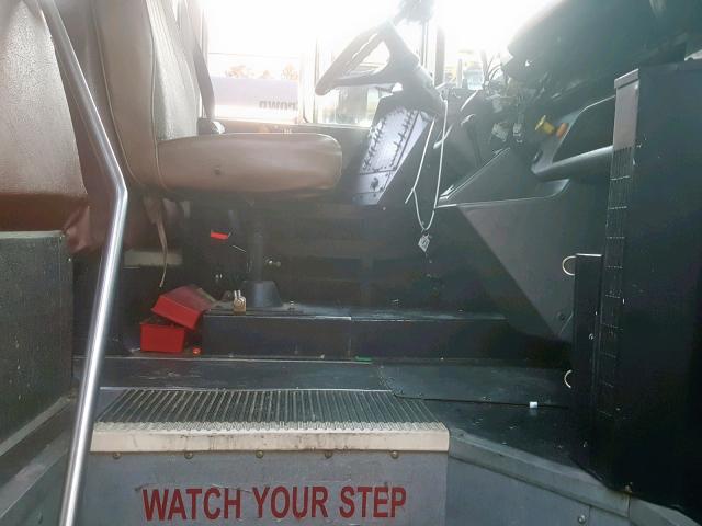 4UZ6CJAA0WC914525 - 1998 FREIGHTLINER CHASSIS FS ყვითელი ფოტო 5