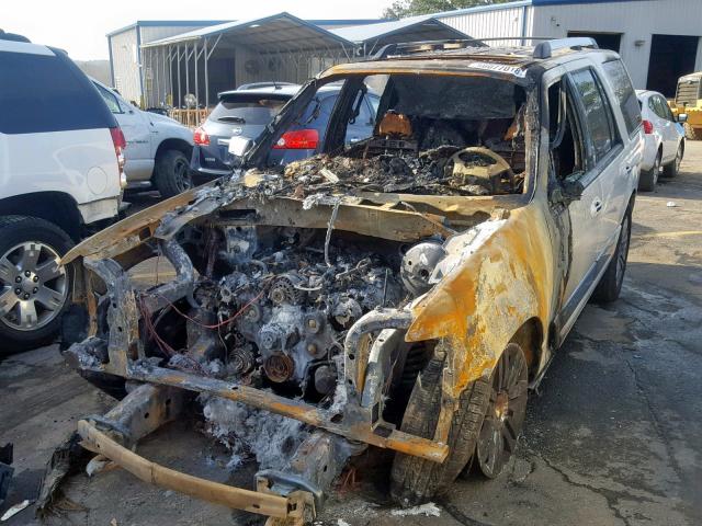 5LMFU27527LJ19391 - 2007 LINCOLN NAVIGATOR 白色 照片 2