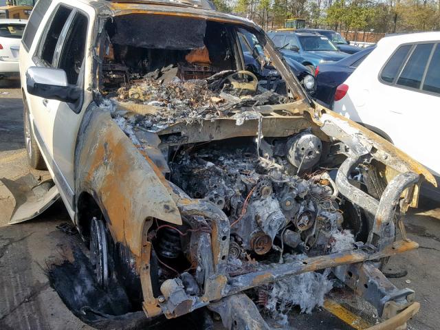 5LMFU27527LJ19391 - 2007 LINCOLN NAVIGATOR 白色 照片 9