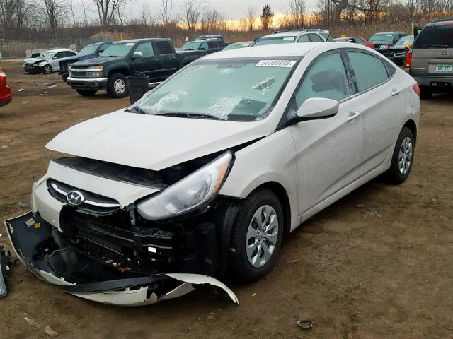 KMHCT4AE5HU251652 - 2017 HYUNDAI ACCENT SE WHITE photo 2