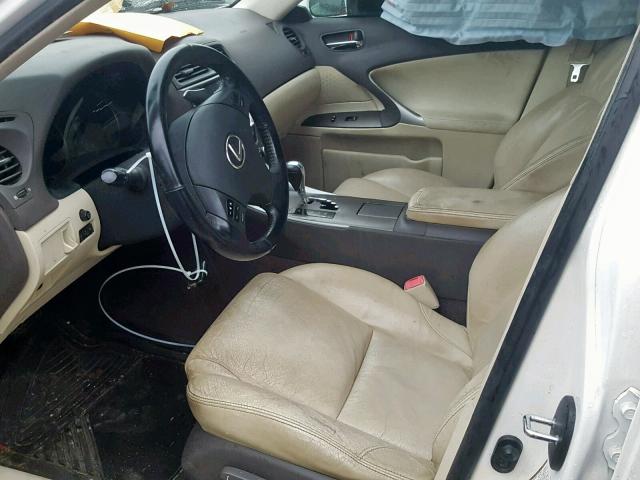 JTHBK262295087079 - 2009 LEXUS IS 250 WHITE photo 5