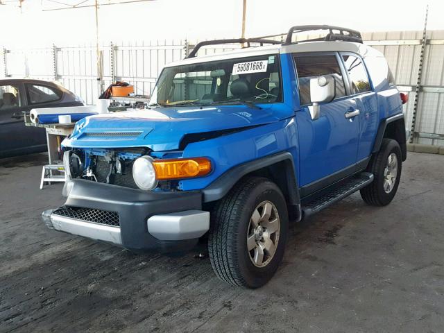 JTEBU11F18K024681 - 2008 TOYOTA FJ CRUISER BLUE photo 2