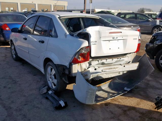 1FAFP34N86W172401 - 2006 FORD FOCUS ZX4 WHITE photo 3