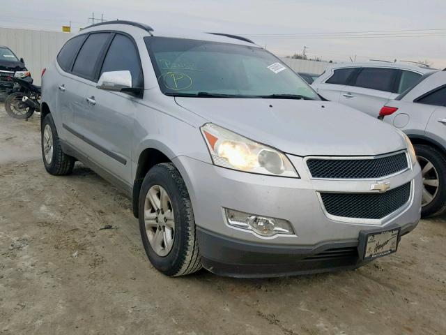 1GNKREED9BJ165380 - 2011 CHEVROLET TRAVERSE L SILVER photo 1