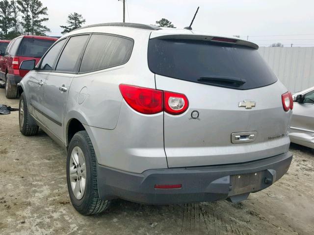 1GNKREED9BJ165380 - 2011 CHEVROLET TRAVERSE L SILVER photo 3