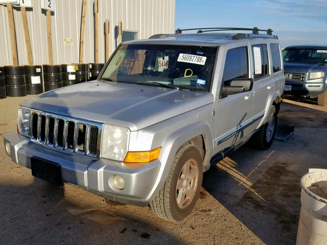 1J8HG58N38C232302 - 2008 JEEP COMMANDER SILVER photo 2