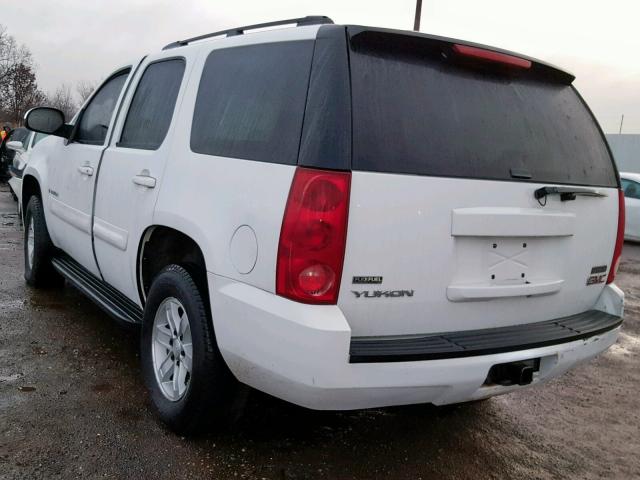 1GKFK13057J319750 - 2007 GMC YUKON WHITE photo 3