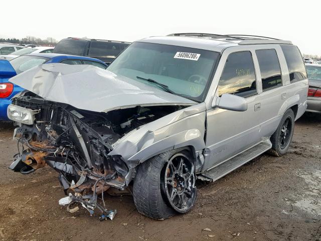 1GKEK13R4YR134909 - 2000 GMC YUKON DENA SILVER photo 2