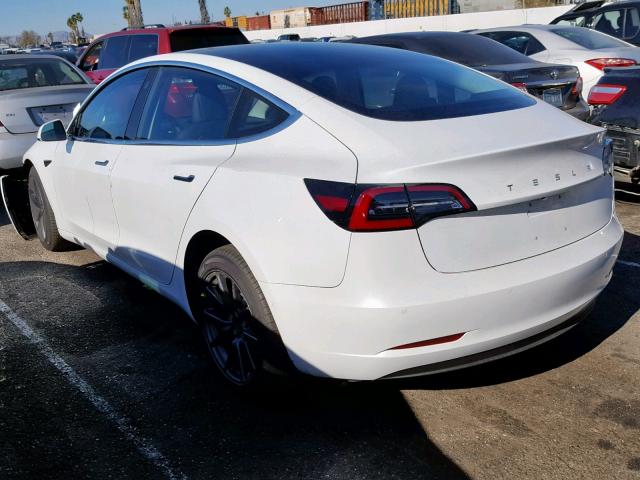 5YJ3E1EB4JF066696 - 2018 TESLA MODEL 3 WHITE photo 3