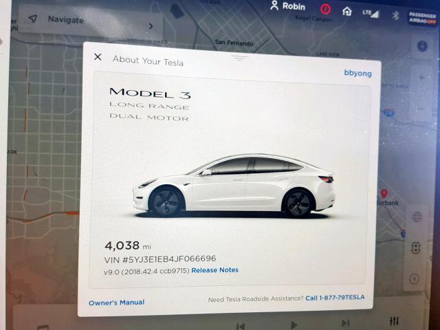 5YJ3E1EB4JF066696 - 2018 TESLA MODEL 3 WHITE photo 8