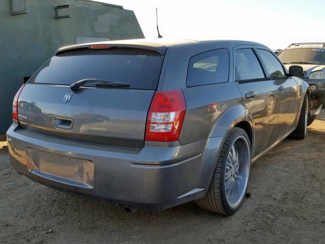 2D4FV47T08H148503 - 2008 DODGE MAGNUM GRAY photo 4