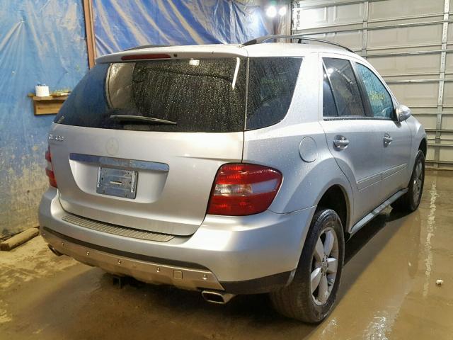 4JGBB75E36A042600 - 2006 MERCEDES-BENZ ML 500 SILVER photo 4