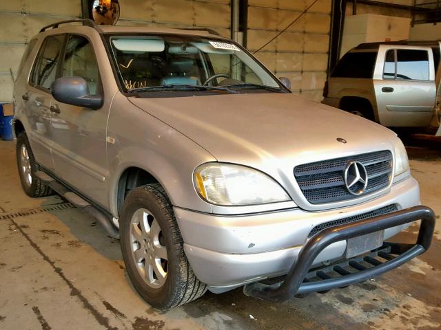 4JGAB54EXXA053516 - 1999 MERCEDES-BENZ ML 320 SILVER photo 1