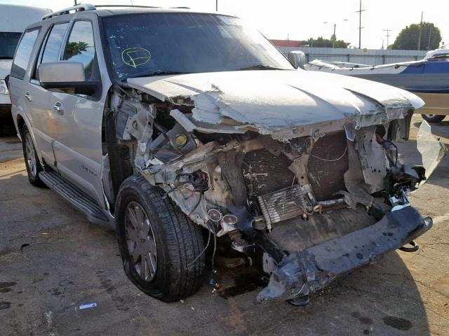 5LMFU28R43LJ08310 - 2003 LINCOLN NAVIGATOR Күміс фото 1