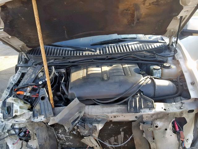 5LMFU28R43LJ08310 - 2003 LINCOLN NAVIGATOR Күміс фото 7