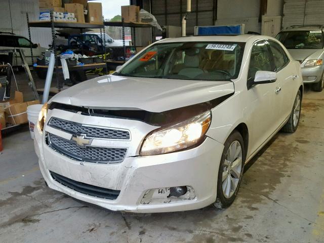 1G11H5SAXDF157109 - 2013 CHEVROLET MALIBU LTZ WHITE photo 2