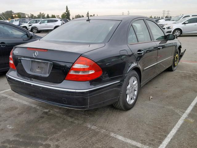 WDBUF65J05A724372 - 2005 MERCEDES-BENZ E 320 BLACK photo 4