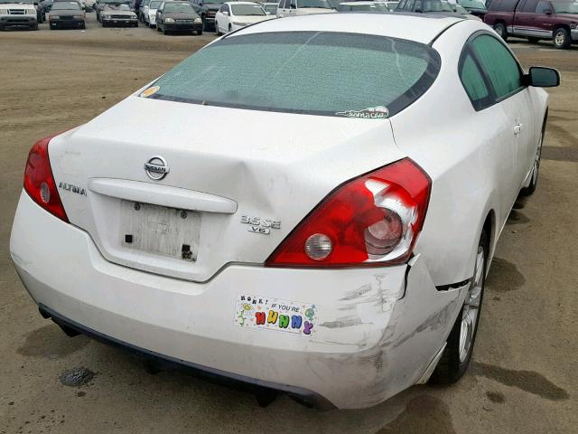 1N4BL24E68C117258 - 2008 NISSAN ALTIMA 3.5 WHITE photo 4