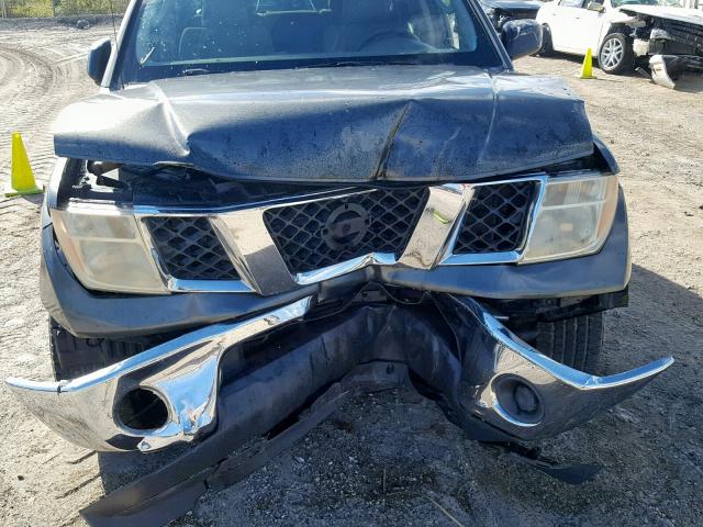 1N6AD09U27C436515 - 2007 NISSAN FRONTIER C GRAY photo 9