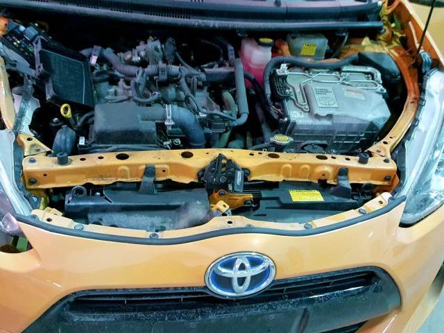 JTDKDTB38F1086845 - 2015 TOYOTA PRIUS C ORANGE photo 7