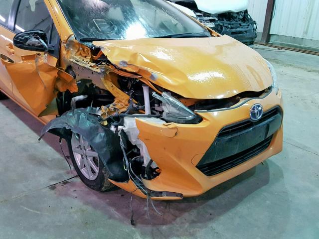 JTDKDTB38F1086845 - 2015 TOYOTA PRIUS C ORANGE photo 9