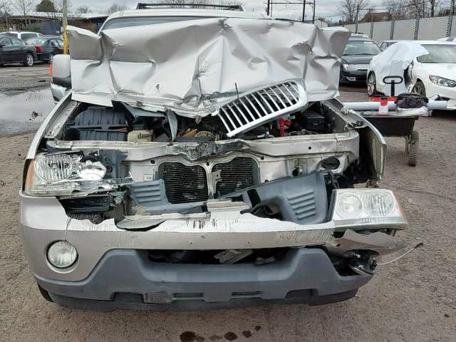 5LMEU88H95ZJ26243 - 2005 LINCOLN AVIATOR 银色 照片 7