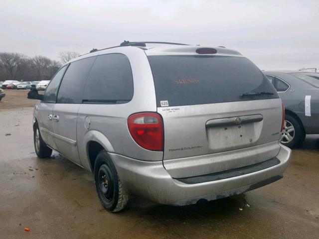 2C4GP54L95R551682 - 2005 CHRYSLER TOWN & COU SILVER photo 3