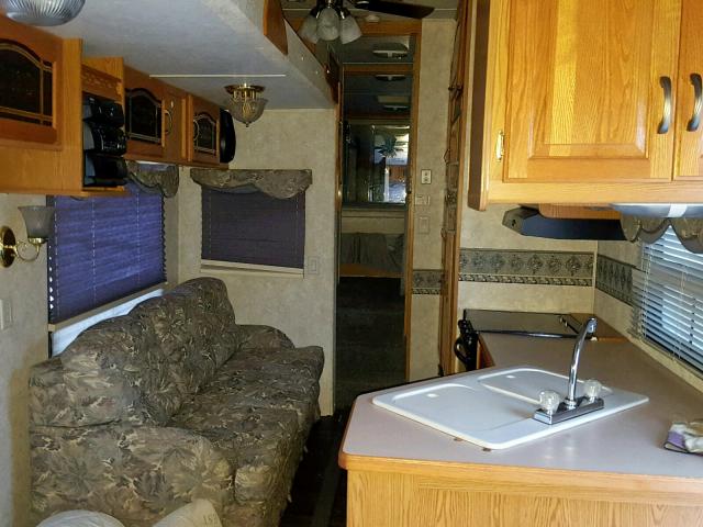 4YDF2952734503960 - 2003 KEYSTONE MONTANA WHITE photo 5