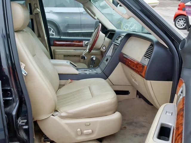 5LMFU27505LJ00240 - 2005 LINCOLN NAVIGATOR 黑色 照片 5