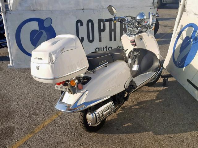 L5YTCKPA7B1125999 - 2011 TAIZ SCOOTER CREAM photo 4