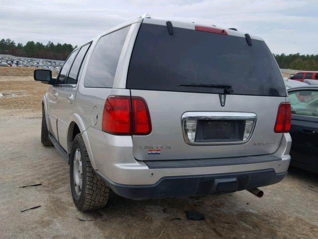 5LMFU28566LJ26941 - 2006 LINCOLN NAVIGATOR GRAY photo 3