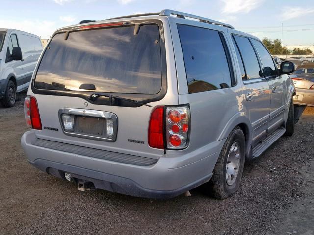 5LMRU27L3WLJ19247 - 1998 LINCOLN NAVIGATOR 银色 照片 4