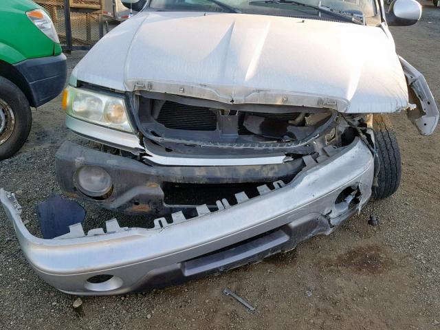 5LMRU27L3WLJ19247 - 1998 LINCOLN NAVIGATOR 银色 照片 7