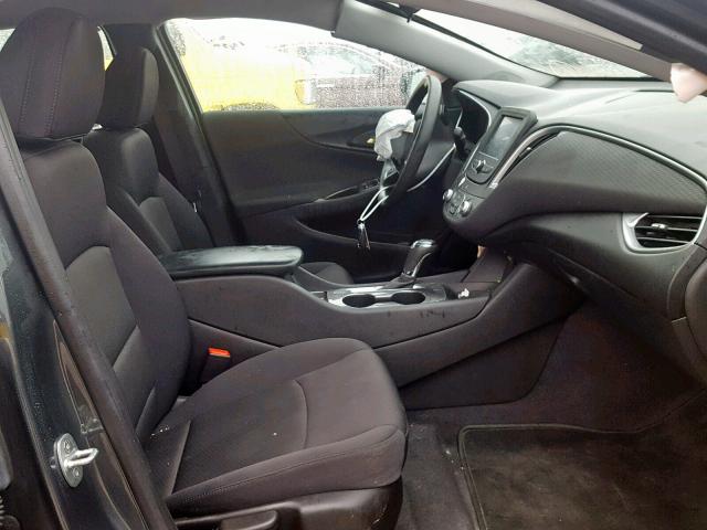 1G1ZB5ST1HF187496 - 2017 CHEVROLET MALIBU LS ნაცრისფერი ფოტო 5