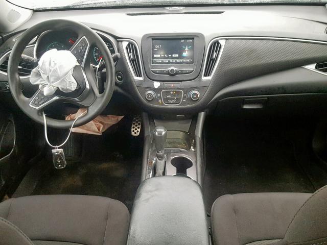 1G1ZB5ST1HF187496 - 2017 CHEVROLET MALIBU LS ნაცრისფერი ფოტო 9