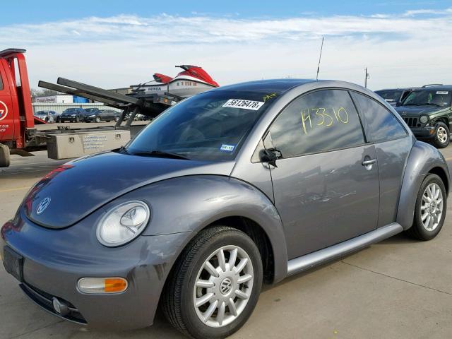 3VWCR31C65M417038 - 2005 VOLKSWAGEN NEW BEETLE GRAY photo 2