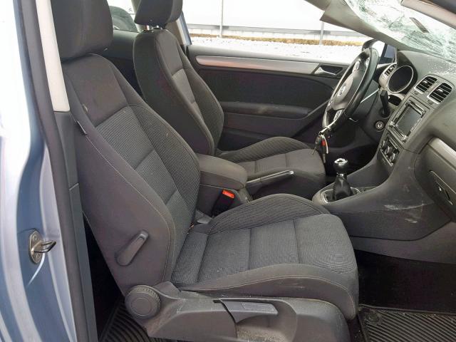 WVWMM7AJ1BW313676 - 2011 VOLKSWAGEN GOLF BLUE photo 5