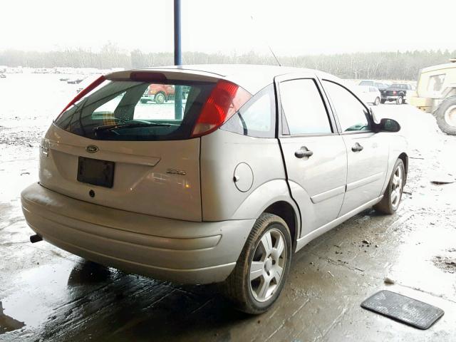 3FAFP37N35R130716 - 2005 FORD FOCUS ZX5 SILVER photo 4