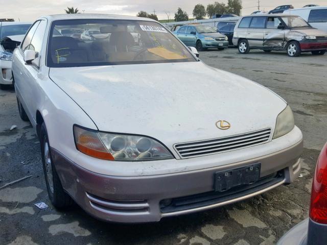 JT8GK13T8R0009027 - 1994 LEXUS ES 300 WHITE photo 1