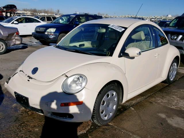3VWEW31C77M508159 - 2007 VOLKSWAGEN NEW BEETLE Krem foto 2