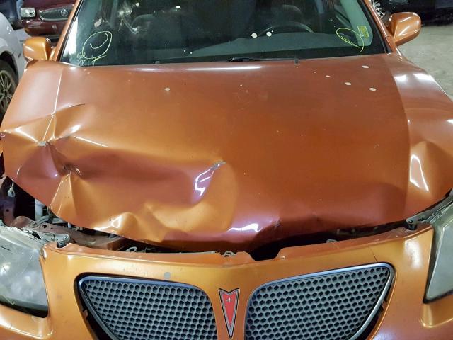 5Y2SL63875Z435850 - 2005 PONTIAC VIBE ORANGE photo 7