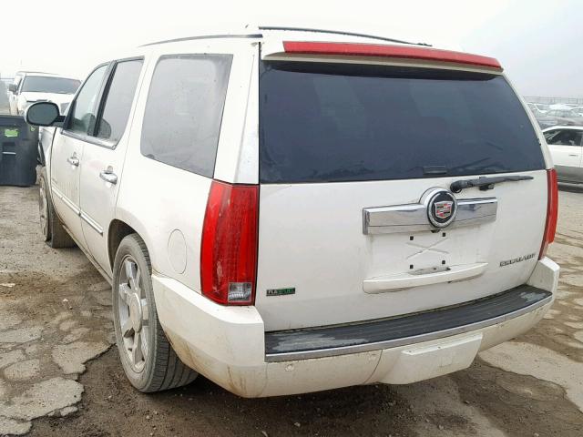 1GYS3CEF9BR142693 - 2011 CADILLAC ESCALADE P WHITE photo 3