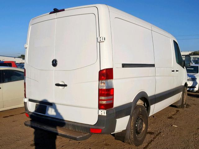 WD3PE7CD7HP565513 - 2017 MERCEDES-BENZ SPRINTER 2 WHITE photo 4