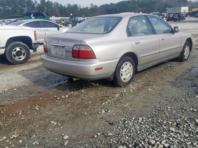 1HGCD5680VA177548 - 1997 HONDA ACCORD VAL SILVER photo 4