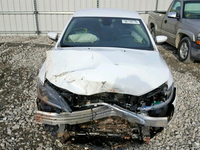 1C3CCCAB2FN570930 - 2015 CHRYSLER 200 LIMITE WHITE photo 9