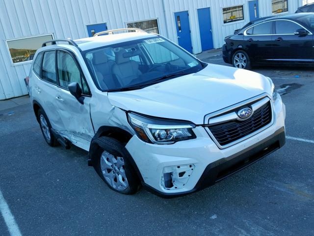 JF2SKACC5KH406232 - 2019 SUBARU FORESTER WHITE photo 1